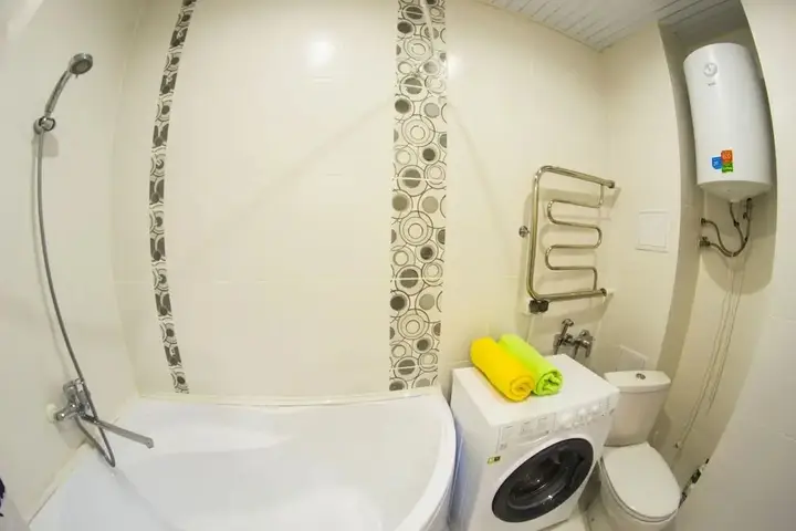 Омск: Apartment on Uchebnaya 20