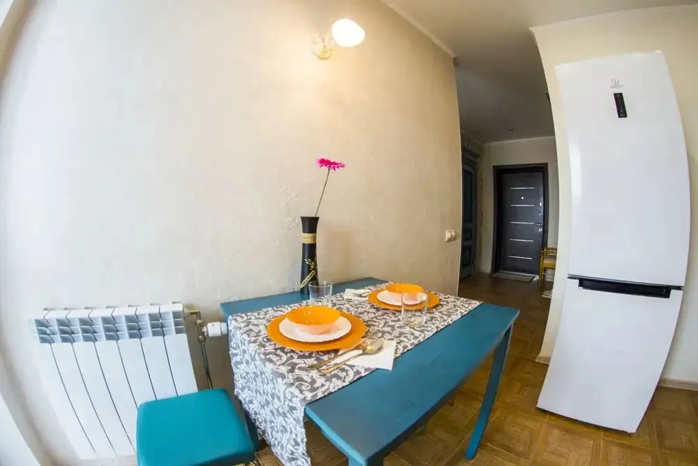 Омск: Apartment on Uchebnaya 20