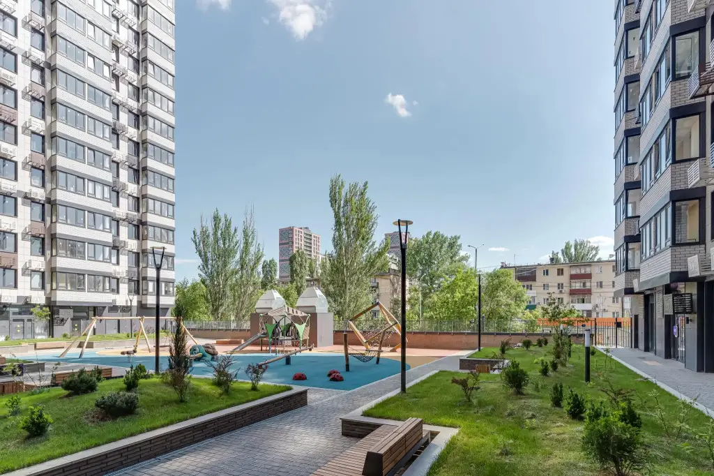 Ростов-на-Дону: Под Крышей на улице Ленина 46