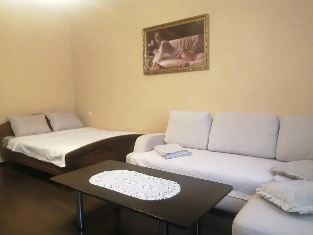 Орел: Lux Apartments (Люкс Апартментс) на набережной Дубровинского 74