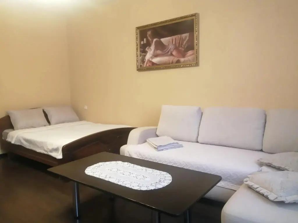 Орел: Lux Apartments (Люкс Апартментс) на набережной Дубровинского 74