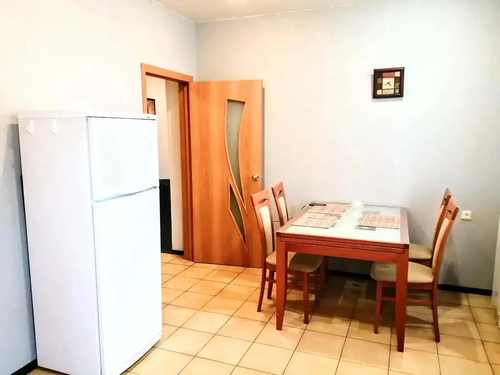 Орел: Lux Apartments (Люкс Апартментс) на набережной Дубровинского 74