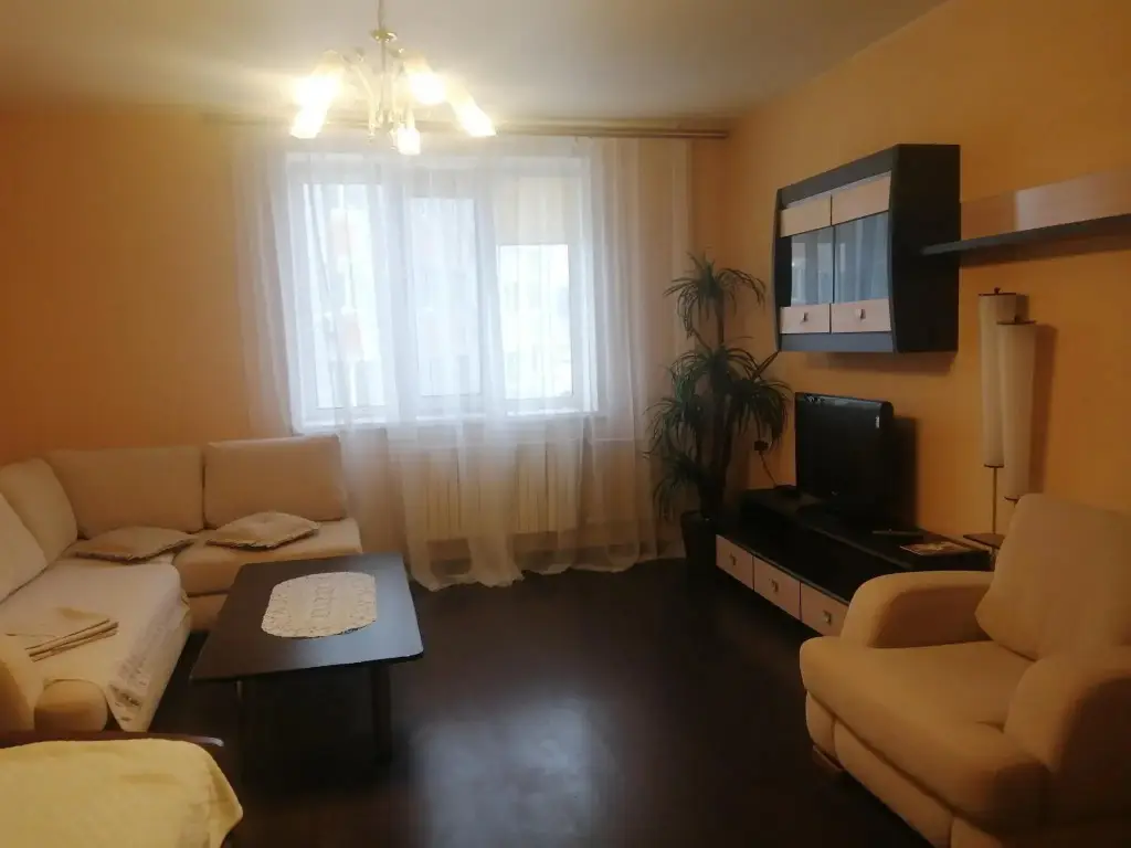Орел: Lux Apartments (Люкс Апартментс) на набережной Дубровинского 74