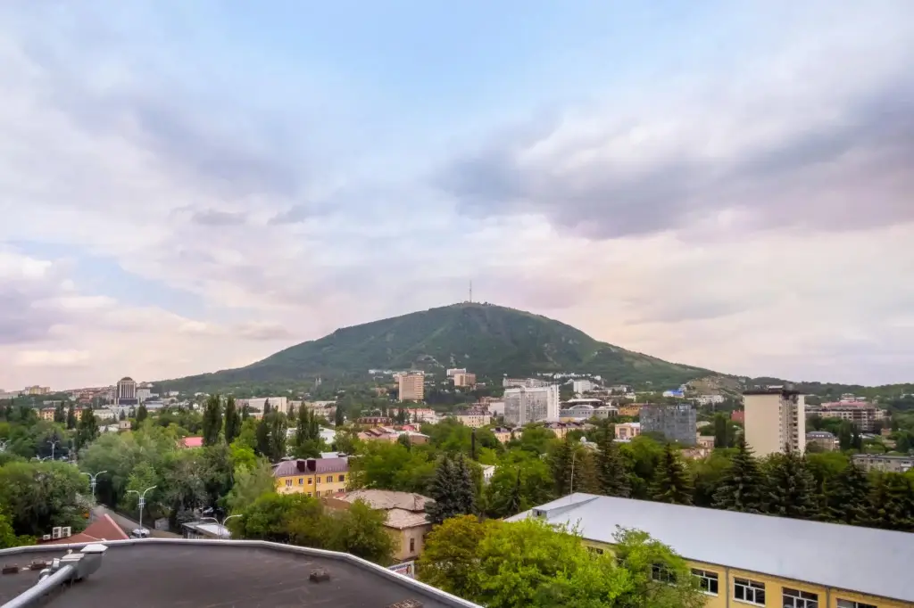 Жилье на водах на улице Дунаевского — фото 1
