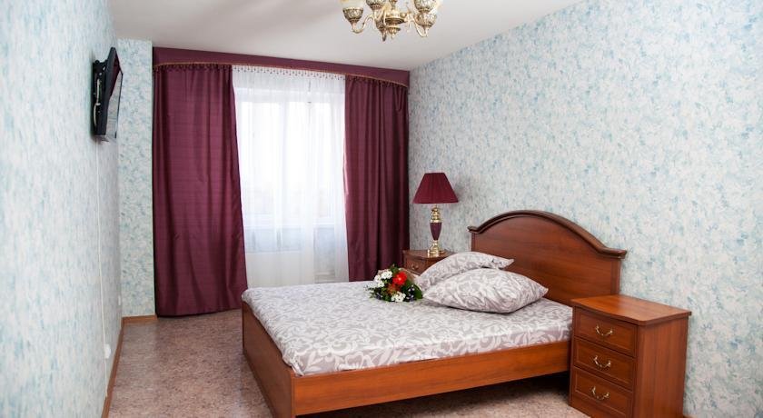 Тольятти: Апартаменты Home Hotel (Хоум Хотел) на Революционной