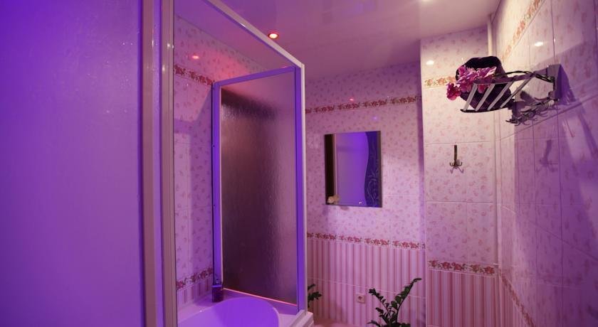 Тольятти: Апартаменты Home Hotel (Хоум Хотел) на Революционной