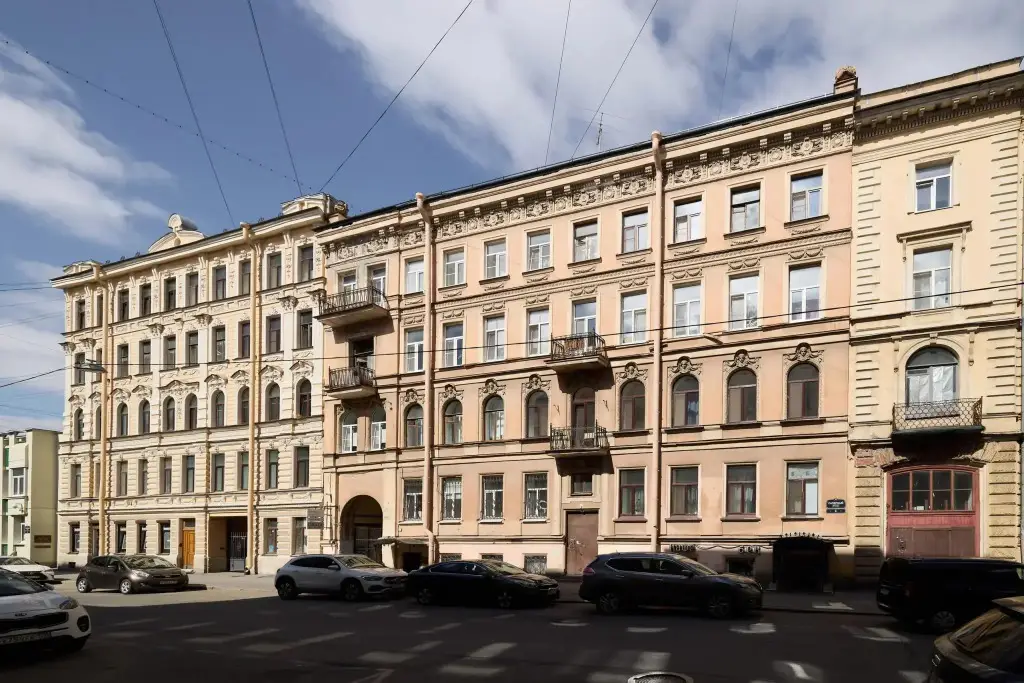 Санкт-Петербург: ModernaFlats на переулке Сапёрный