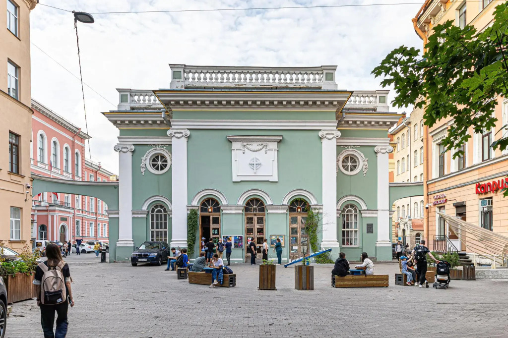 VCentre Aparts (Вцентре Апартс) на улице Кирочная — фото 1