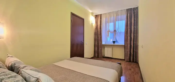 Екатеринбург: Апартаменты на улице Гагарина 49