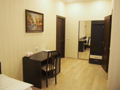 Тольятти: Hotel on Tsvetnoy bulvar 7