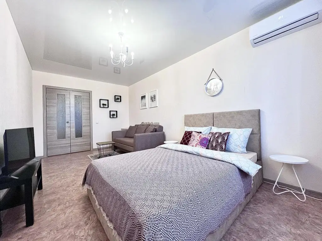 Воронеж: Rental Family Rooms (Рентал Фэмили) на проспекте Московский 120