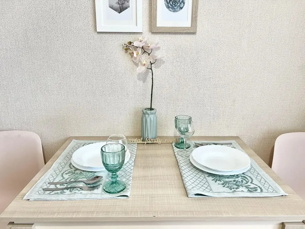 Воронеж: Rental Family Rooms (Рентал Фэмили) на проспекте Московский 120