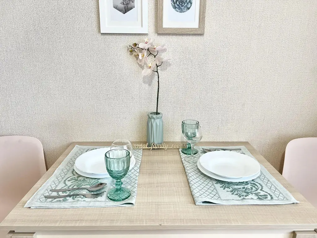 Воронеж: Rental Family Rooms (Рентал Фэмили) на проспекте Московский 120