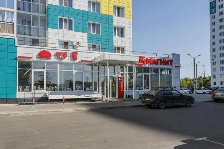 Воронеж: Апартаменты на улице Адмирала Чурсина 8