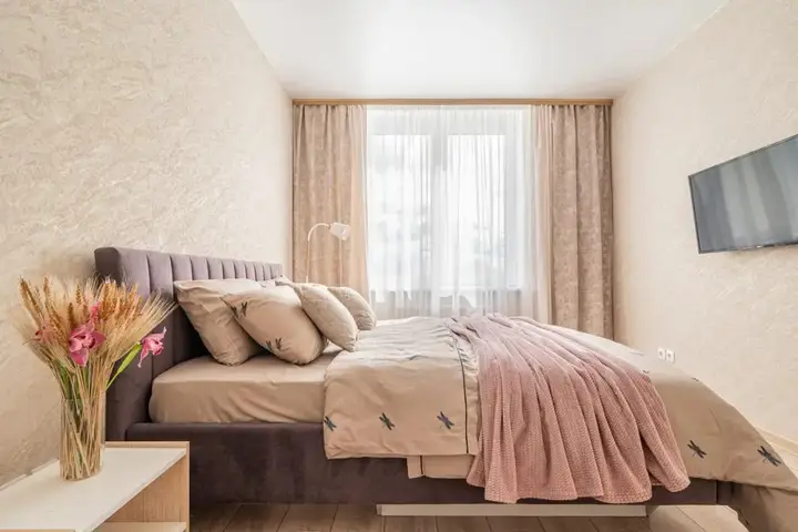 Екатеринбург: Апартаменты Гранат на улице Краснолесья 96