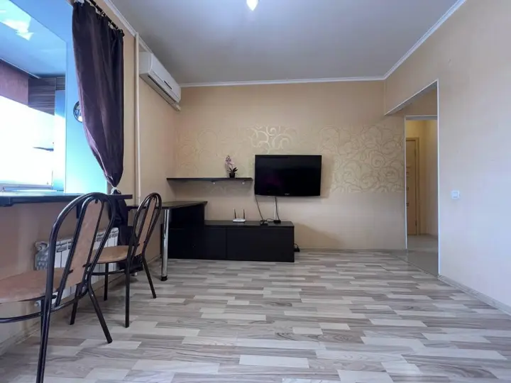 Тольятти: Матрешка на улице Маршала Жукова