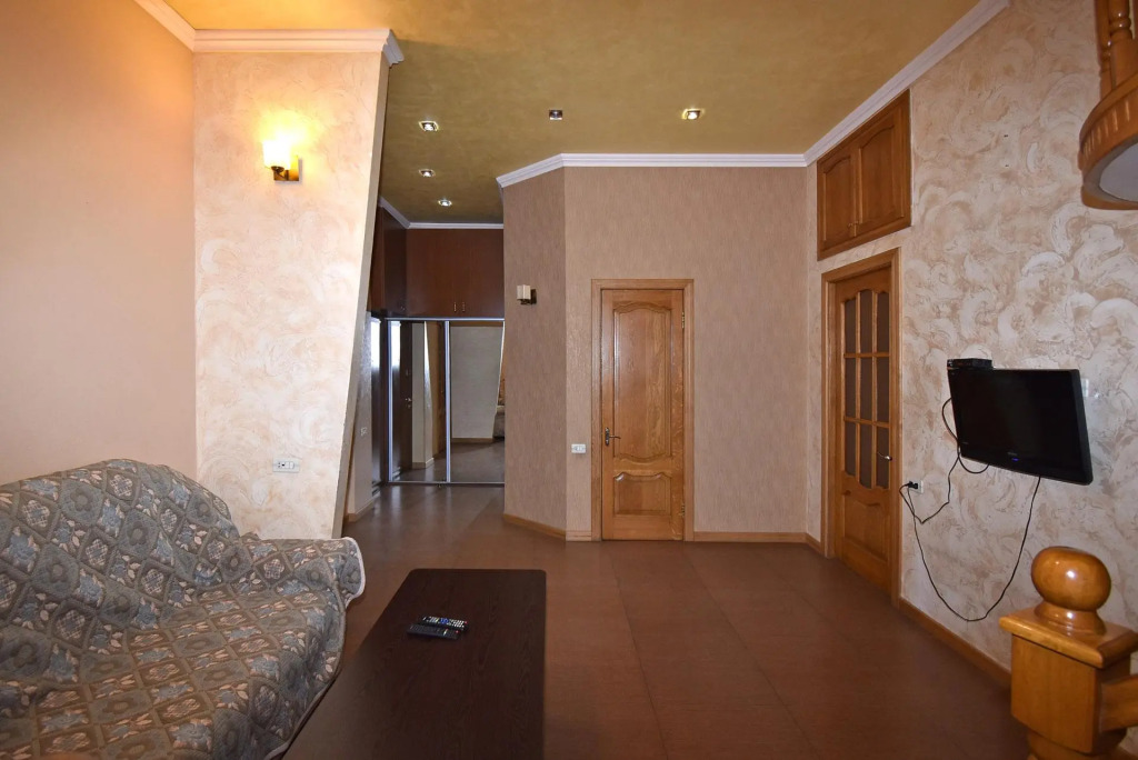 Rent Inn Yerevan (Рент Инн Ереван) на улице Налбандяна 27 — фото 1