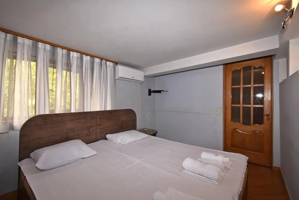 Ереван: Rent Inn Yerevan (Рент Инн Ереван) на улице Налбандяна 27