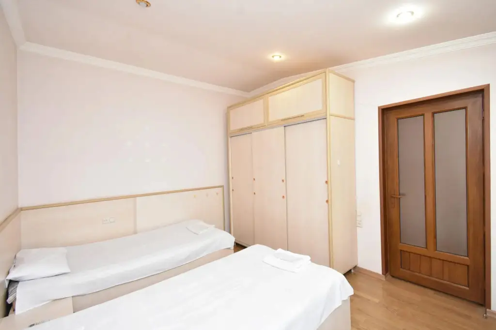 Ереван: Rent Inn Yerevan (Рент Инн Ереван) на улице Мгера Мкртчяна 1