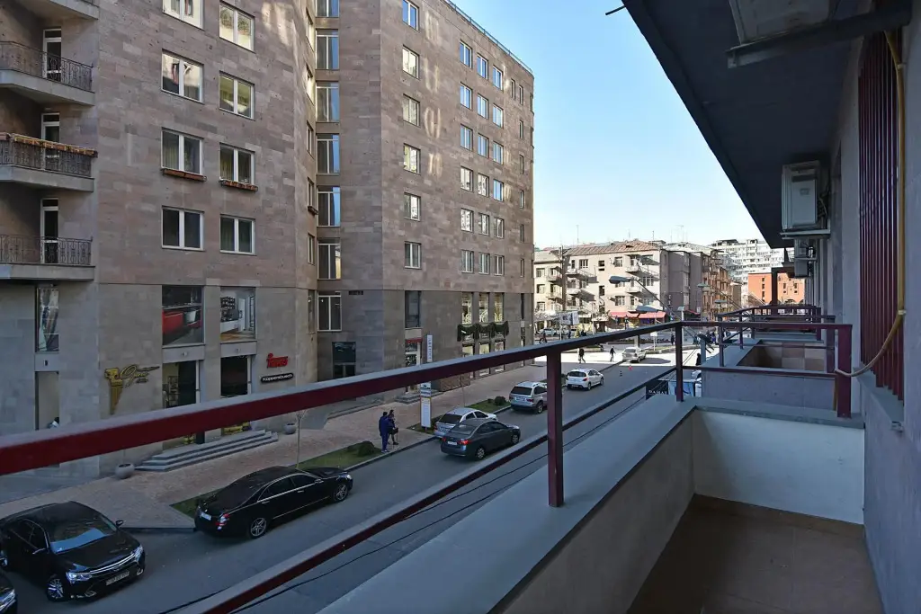 Rent Inn Yerevan (Рент Инн Ереван) на улице Ин Ереванцу 2 — фото 1