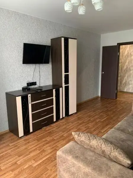 Тольятти: Kvartirnoe byuro IziRent EasyRent na ul. Yubileynaya, 79-272