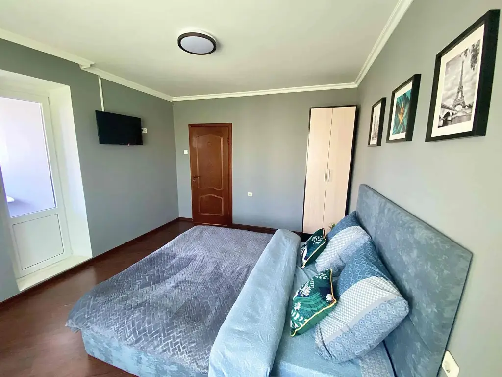 Воронеж: Rental Family Rooms (Рентал Фэмили) на улице Владимира Невского 25/8