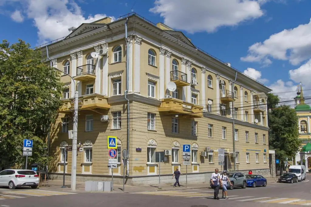 Апартаменты Посуточно Воронеж на улице Орджоникидзе — фото 1