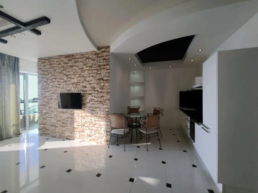 Сочи: Апартаменты M Apartments Ideal House 1