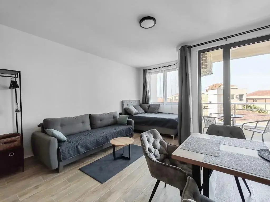 Будва: Апартаменты Contemporary Retreat in Bečići