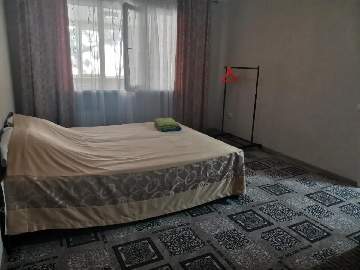 Геленджик: Квартира в центре в 300м от моря 2х комнатная