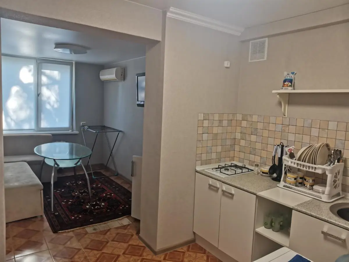Геленджик: Квартира в центре в 300м от моря 2х комнатная
