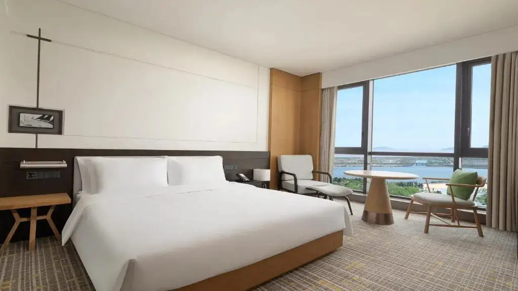 Нинбо: Holidayinn Ningbo Xiangshan Damu Bay