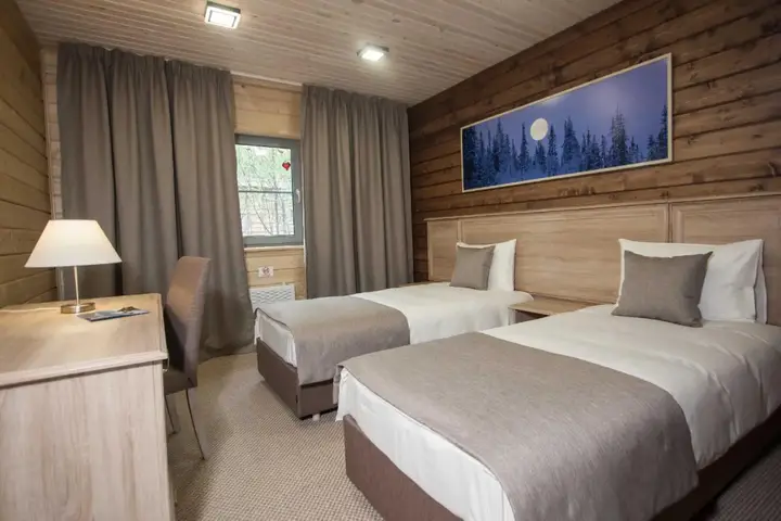 Кола: Отель Eco-home
