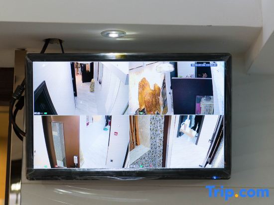 Гонконг: Sky Inn(Tsim Sha Tsui B1 Exit 20m)