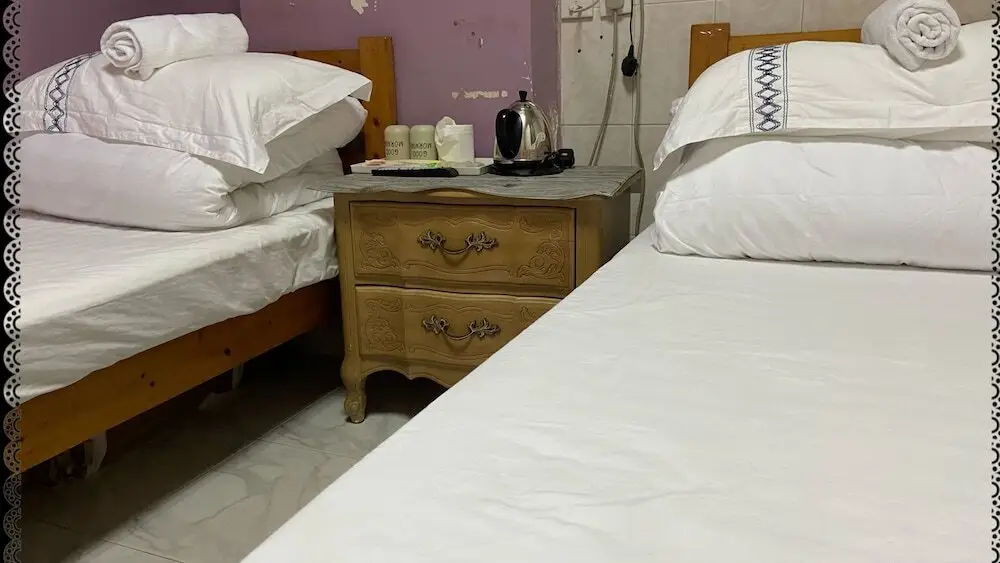 Гонконг: Famous Guesthouse