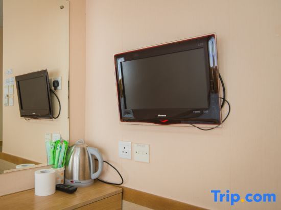 Коулун: Ever Easy Hotel (Mongkok MTR Exit E1)