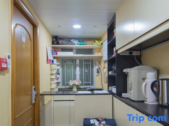 Коулун: Ever Easy Hotel (Mongkok MTR Exit E1)