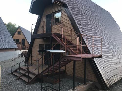 Мурманск: Guest house on Dolina Uyuta 1a