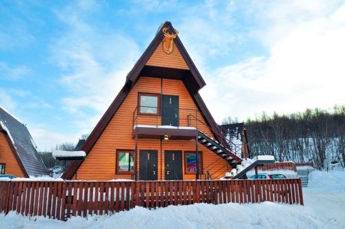 Мурманск: Guest house on Dolina Uyuta 1a