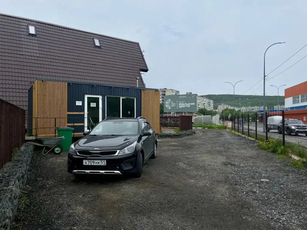 Мурманск: Guest house on Dolina Uyuta 1a