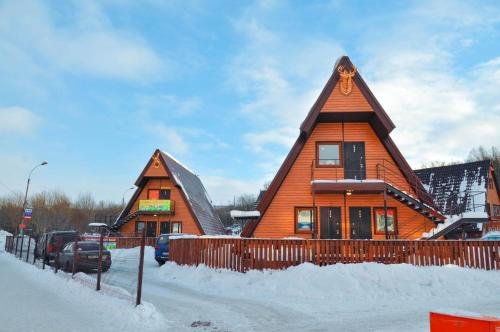 Мурманск: Guest house on Dolina Uyuta 1a
