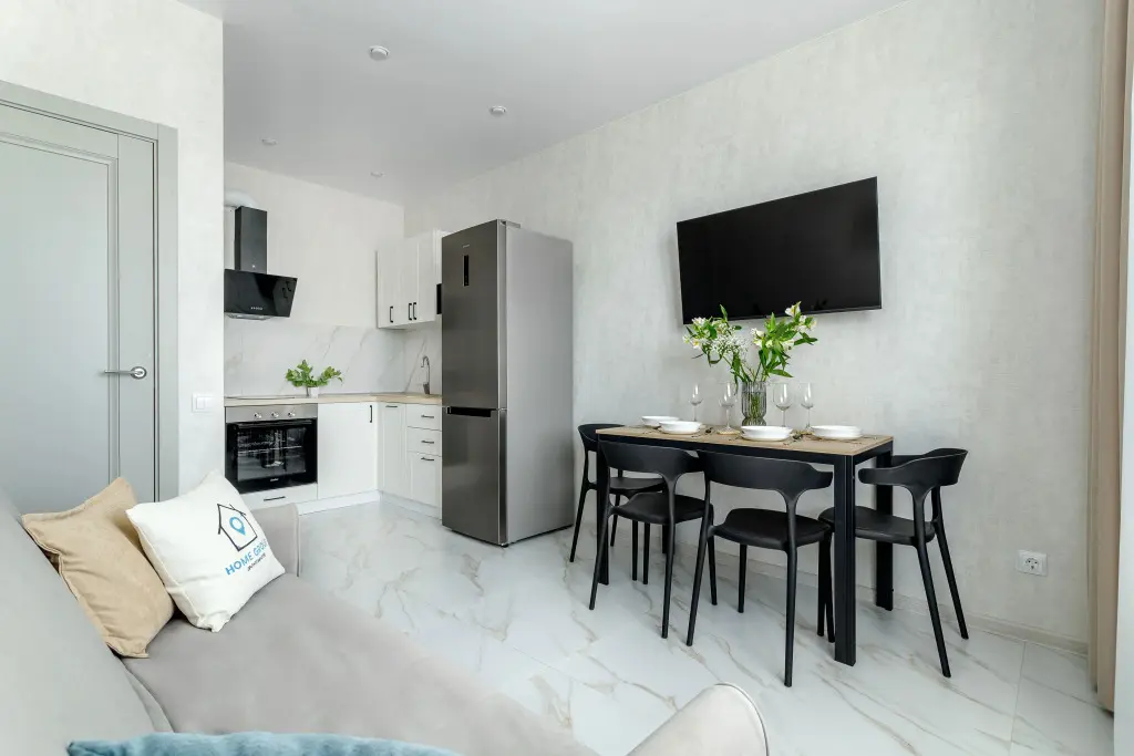 Новороссийск: Квартира с Панорамным Видом на Море и Горы от Home Group