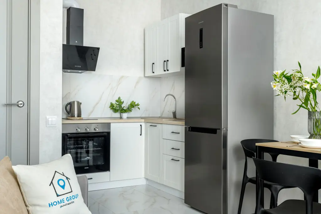 Новороссийск: Квартира с Панорамным Видом на Море и Горы от Home Group