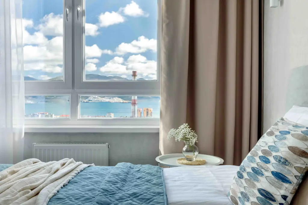 Новороссийск: Квартира с Панорамным Видом на Море и Горы от Home Group
