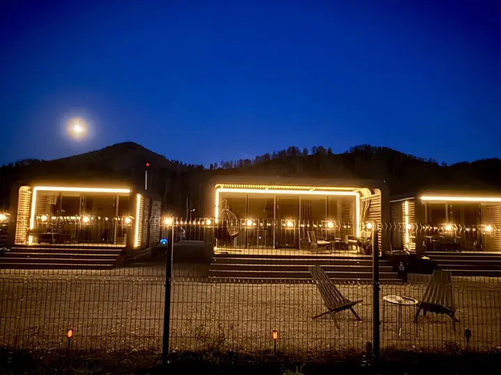 carousel image 0