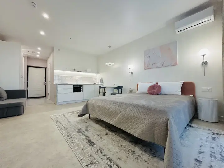 Омск: Апартаменты CozyRent Neoclassic