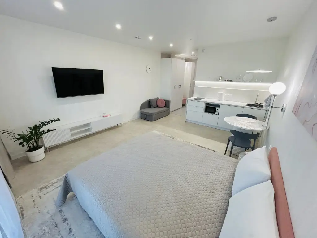 Омск: Апартаменты CozyRent Neoclassic