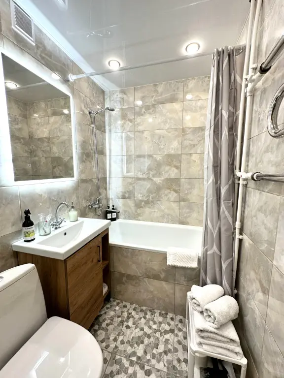 Новомосковск: Квартира в центре у автовокзала