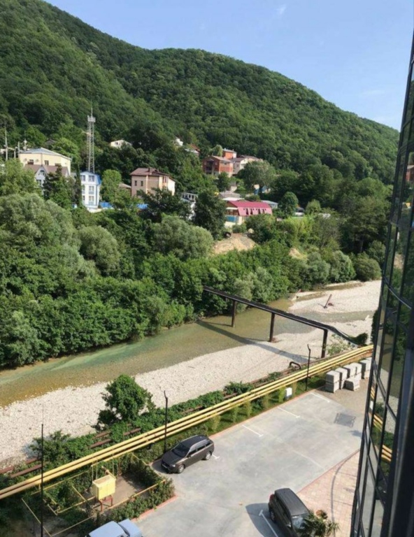 Квартира  Студия с Изумительным Видом на Горы и Реку — фото 1