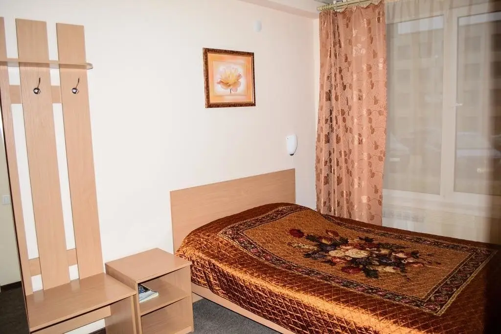 Киров: ApartHotel Den i Noch Komsomolskaya